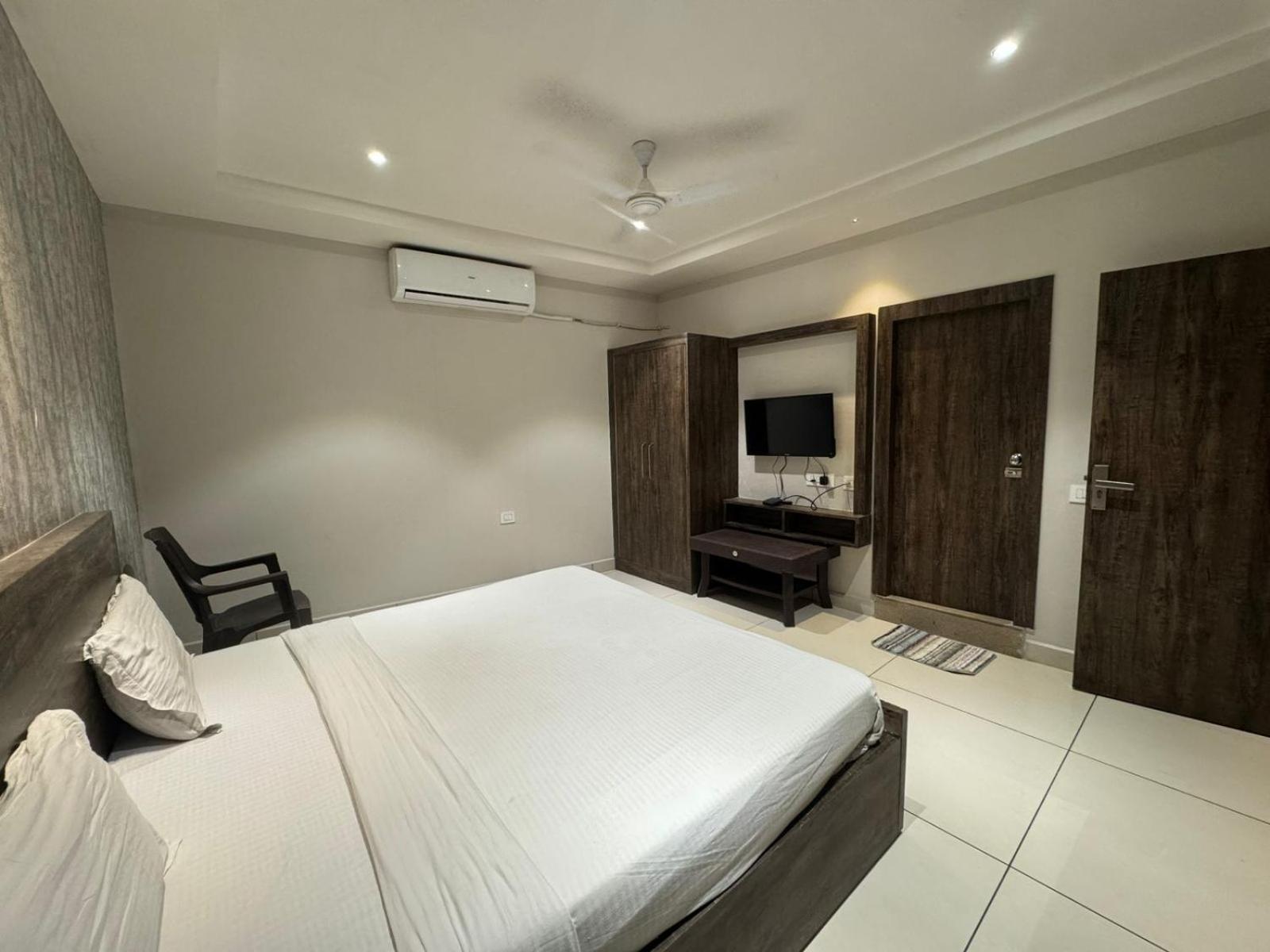 Hotel Pearl Inn Rudrapur Exterior foto